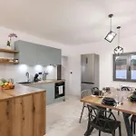 Elaia Villa *