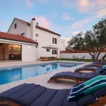 Villa Elaia *
